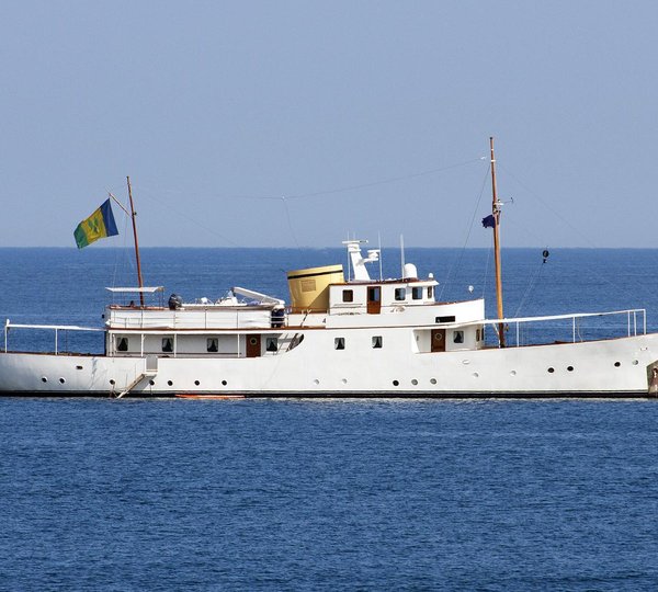 deianeira yacht